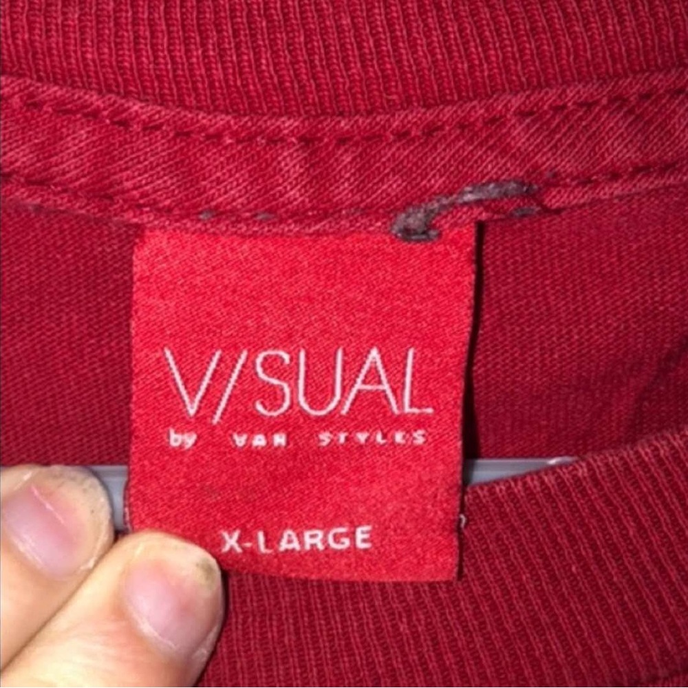 Red Short Sleeve Tee with Graphic Design - Picture 2 of 9